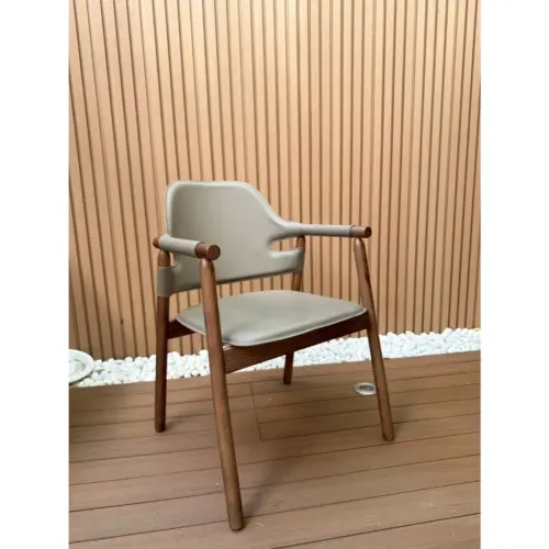 【北歐風皮革餐椅】沐森雅椅｜實木結構 米色皮革座椅 日系簡約設計